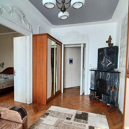 Apartments City Лвив Екстериор снимка